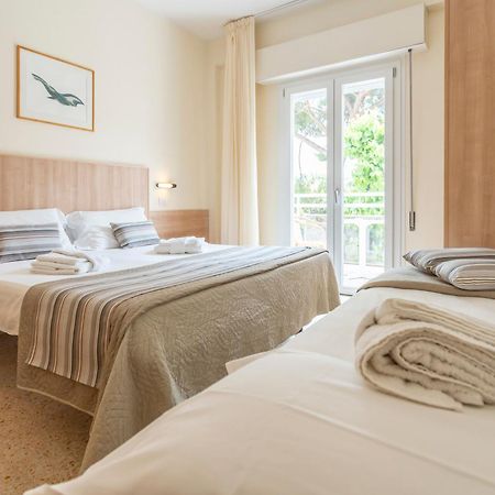 Hotel Cormoran Риччоне Екстер'єр фото