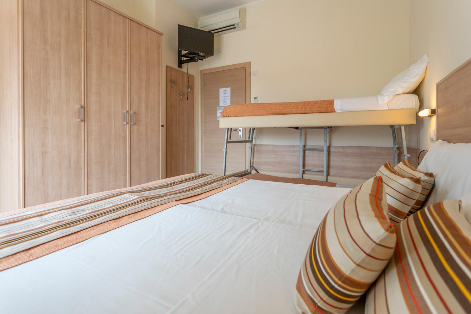 Hotel Cormoran Риччоне Екстер'єр фото