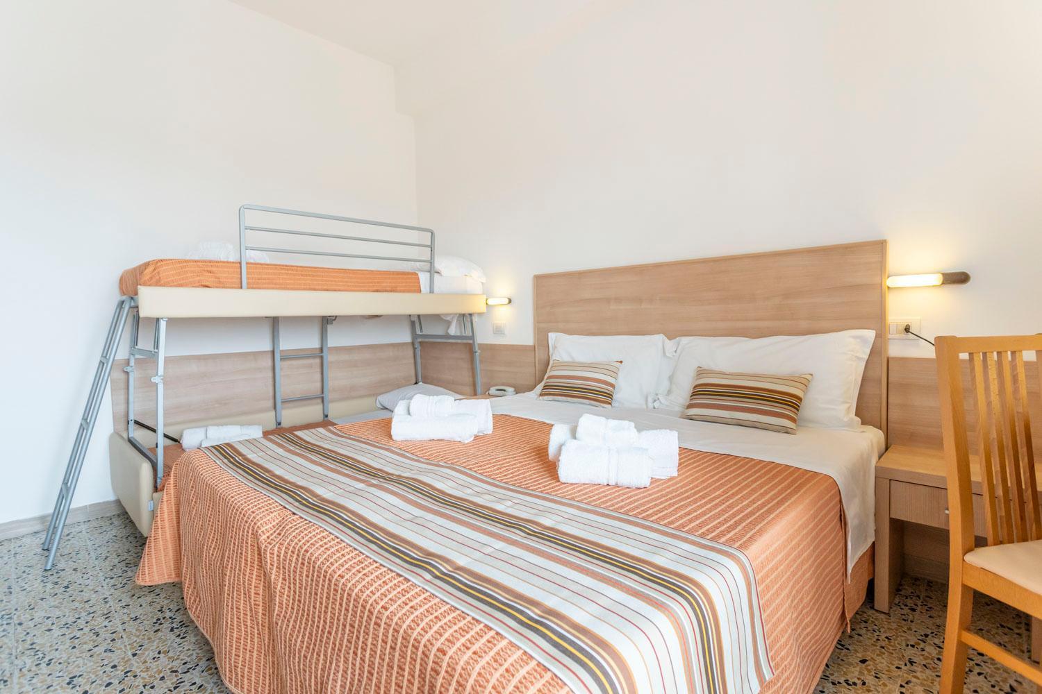 Hotel Cormoran Риччоне Екстер'єр фото