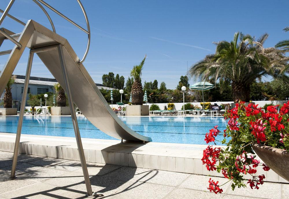 Hotel Cormoran Риччоне Екстер'єр фото